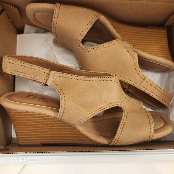 Clarks Kyarra Aster Wedge Sandals. Leather. NIB. Size 8.5 Wide - Picture 7 of 10
